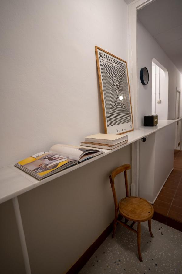 Hostal Hera Barcelona Exterior photo