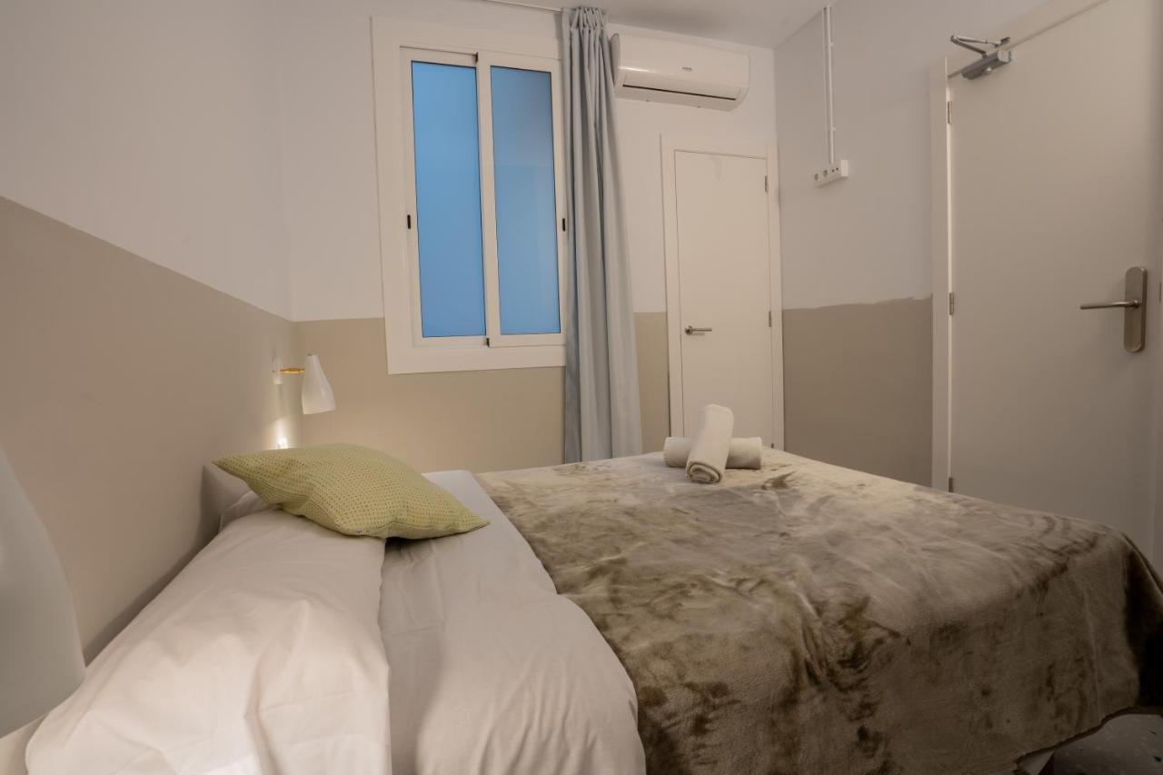 Hostal Hera Barcelona Exterior photo