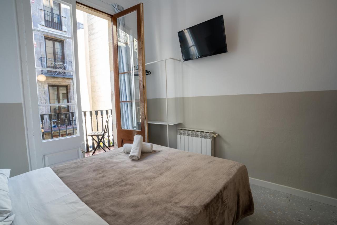 Hostal Hera Barcelona Exterior photo