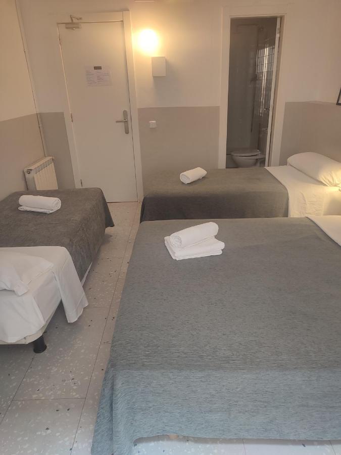 Hostal Hera Barcelona Exterior photo