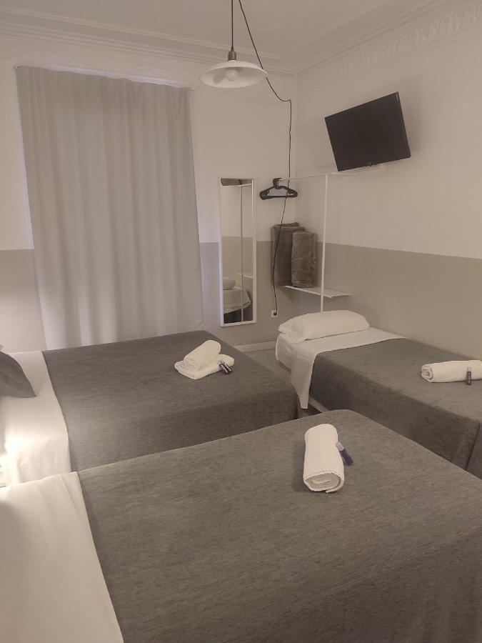 Hostal Hera Barcelona Exterior photo